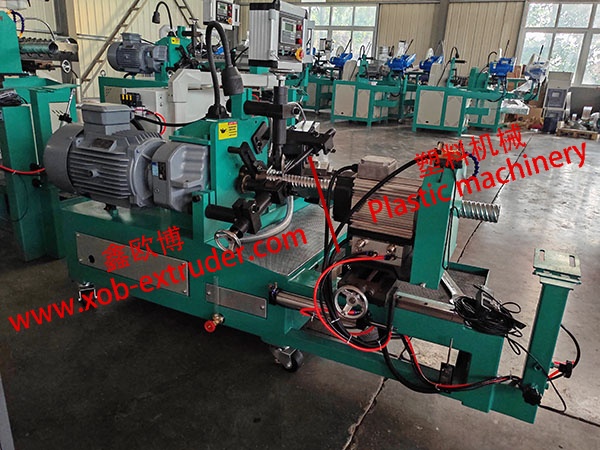 Отгрузка полностью автоматического оборудования для металлических гофрированных труб предварительного напряжения